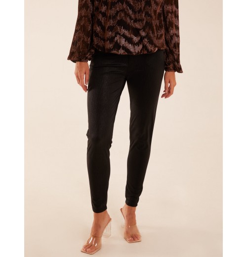 Mid Rise Cropped Straight Leg Jeans Mid Rise Cropped Straight Leg Jeans